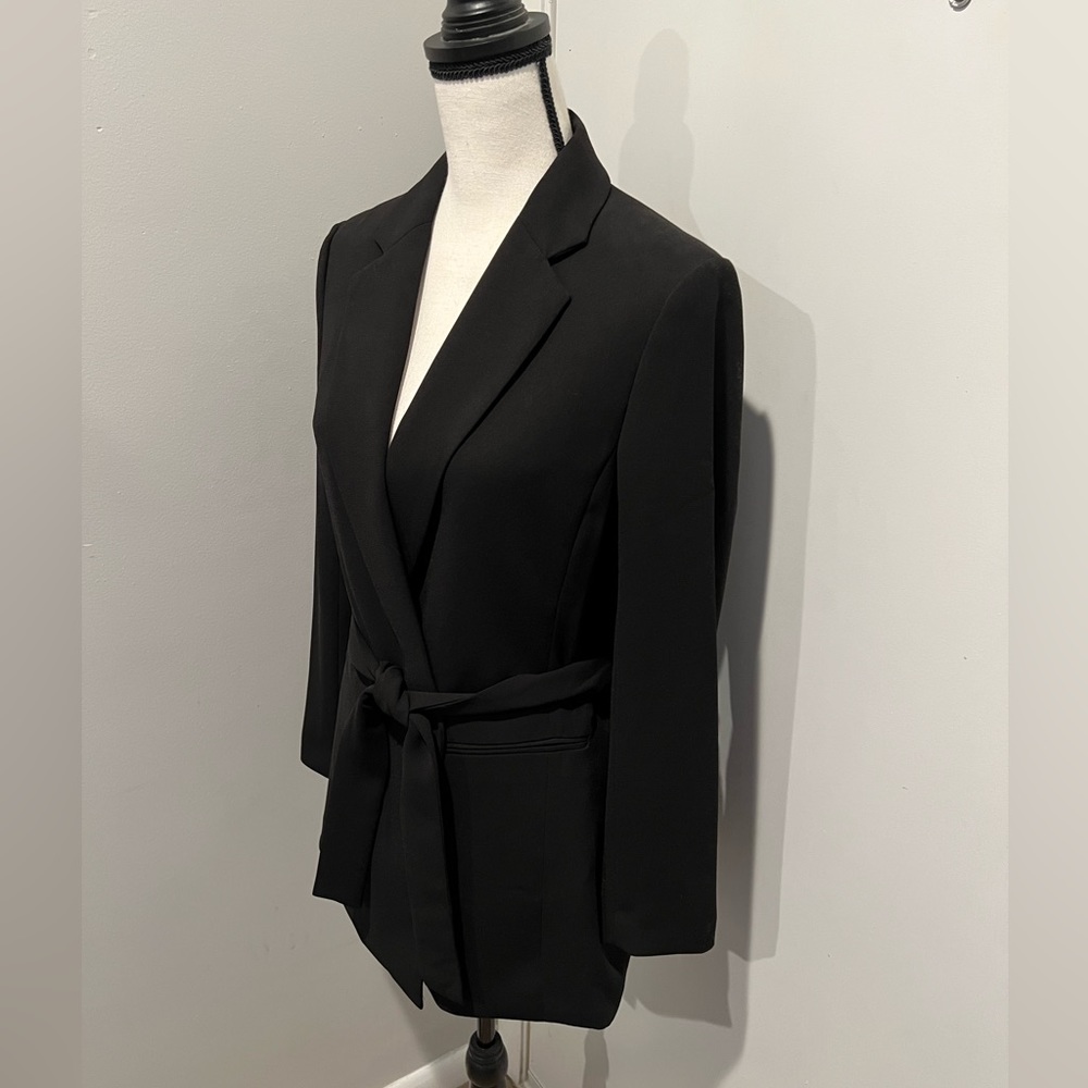 H&M Notch Lapel Blazer in EUC